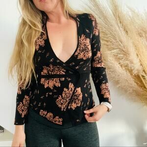 NIC+ZOE Black Tan Blush Floral Plunge VNeck Button Peplum Cardigan Cardi Sweater